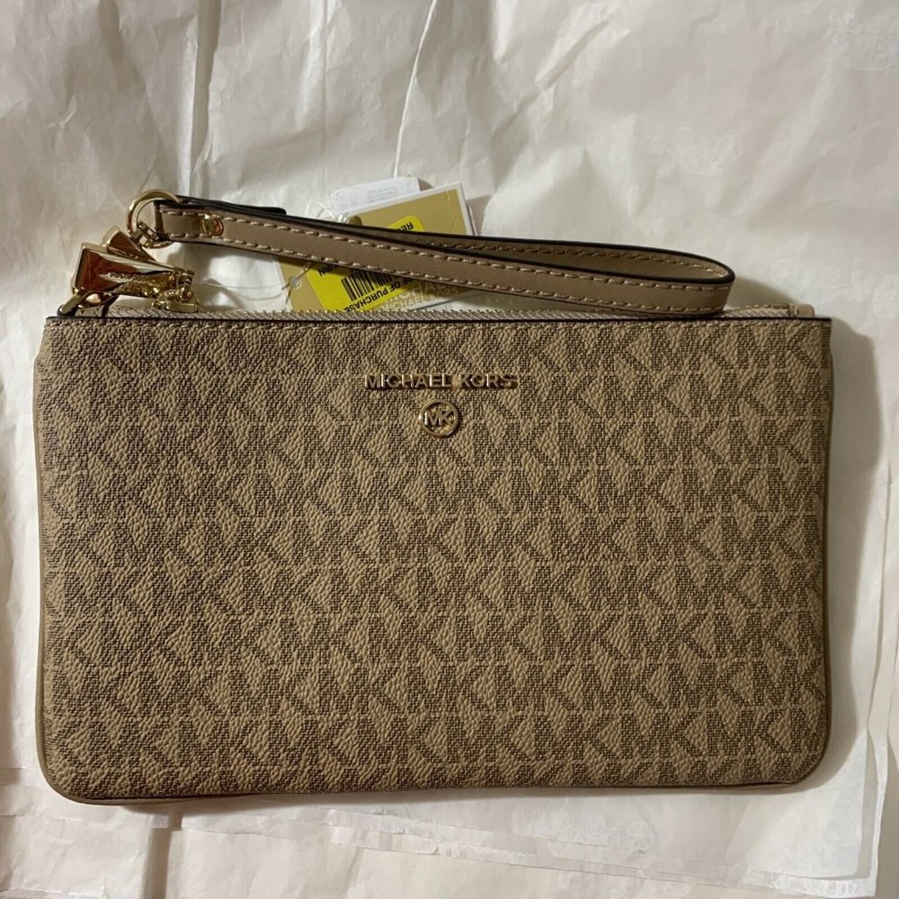 Michael kors jet set charm medium top-zip wristlet NWT PRICE FIRM